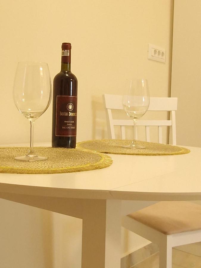 Laroka House Luxury Apartment City Center Universitate Bucureşti Ngoại thất bức ảnh