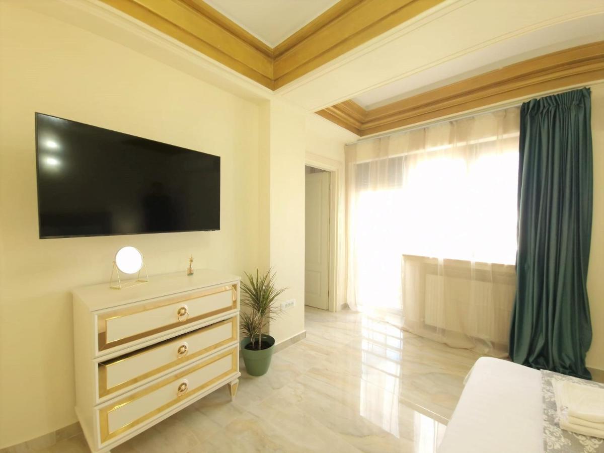 Laroka House Luxury Apartment City Center Universitate Bucureşti Ngoại thất bức ảnh